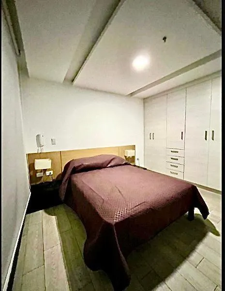Suite Lujo En La Rep. Del Salvador Parque Carolina 키토 0*,